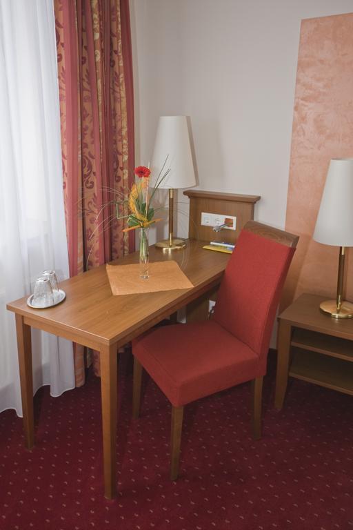 Hotel Schuberths Am Schloss Buttenheim Phòng bức ảnh